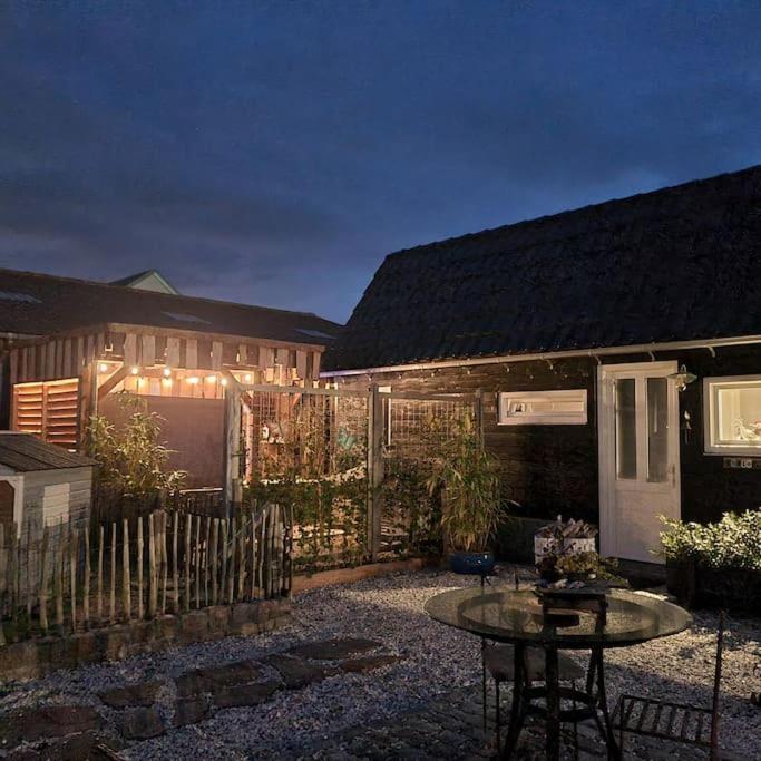 Wellness Chalet Met Jacuzzi, Sauna, Omheinde Tuin, Sint Annaland Exterior foto