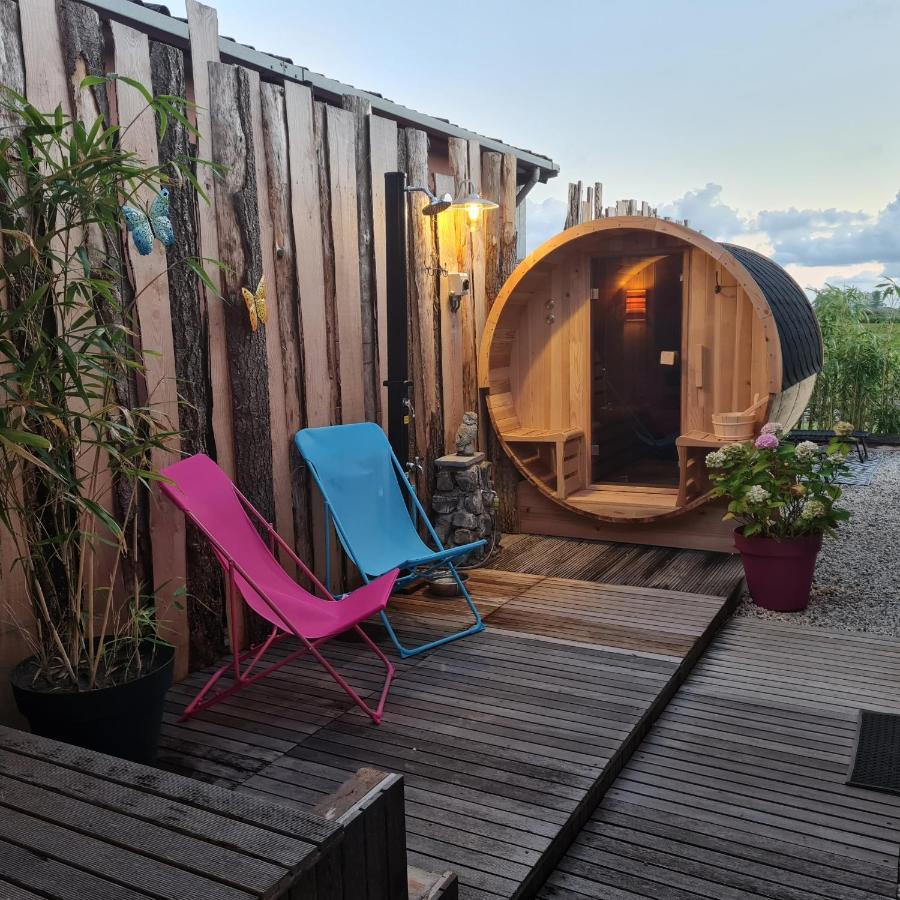 Wellness Chalet Met Jacuzzi, Sauna, Omheinde Tuin, Sint Annaland Exterior foto