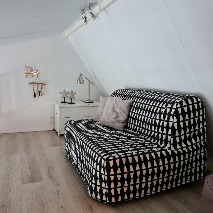 Wellness Chalet Met Jacuzzi, Sauna, Omheinde Tuin, Sint Annaland Exterior foto
